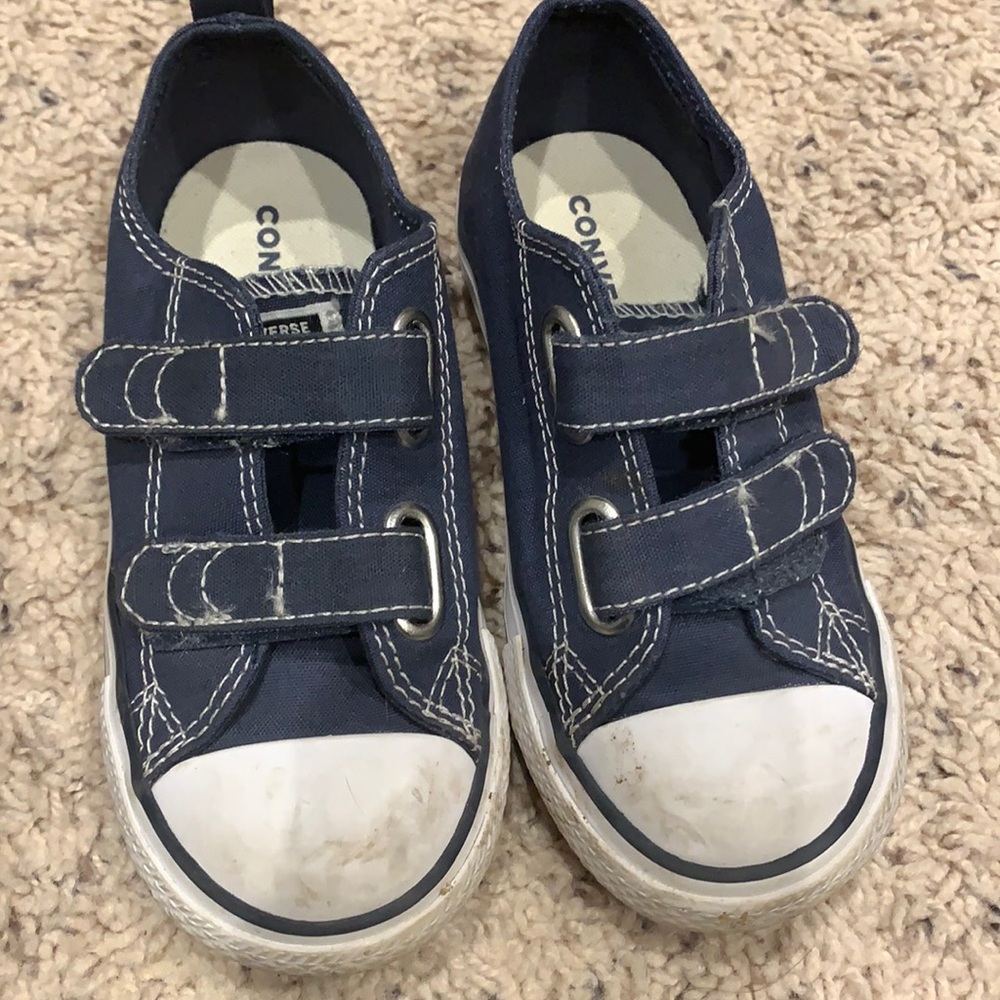 Toddler size 9 navy Velcro converse